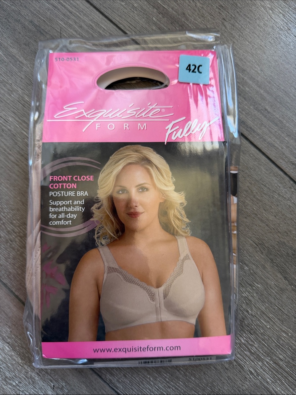 Exquisite Form Front-Close Cotton Posture Bra — Beige
